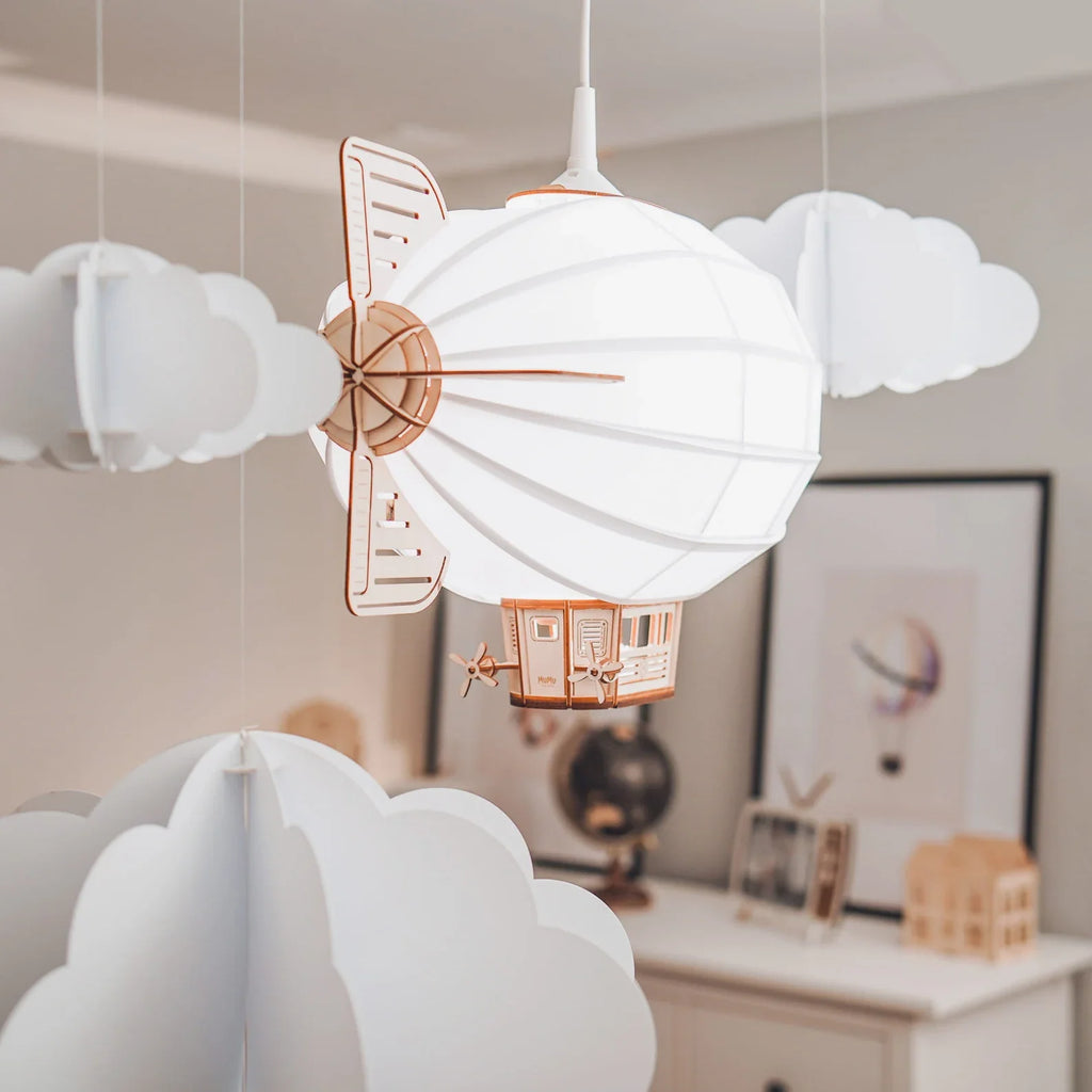 Lampada a sospensione decorativa in legno a forma di dirigibile, regalo per baby shower nella cameretta dei bambini, lampada da soffitto per illuminazione a sospensione nella cameretta dei bambini